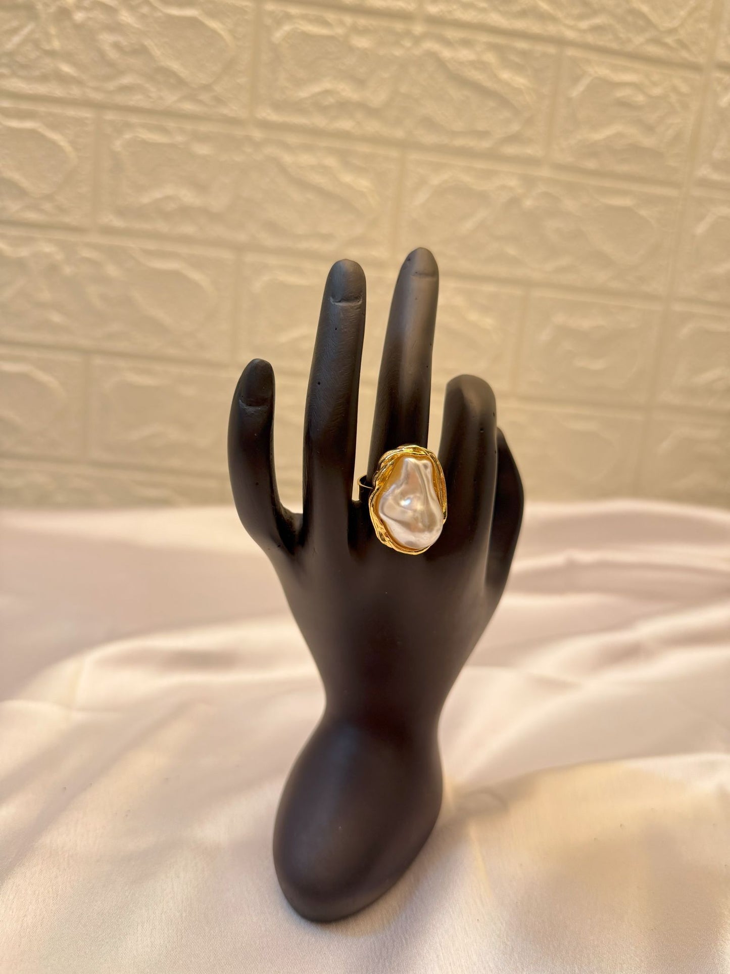 The Gloss Ring