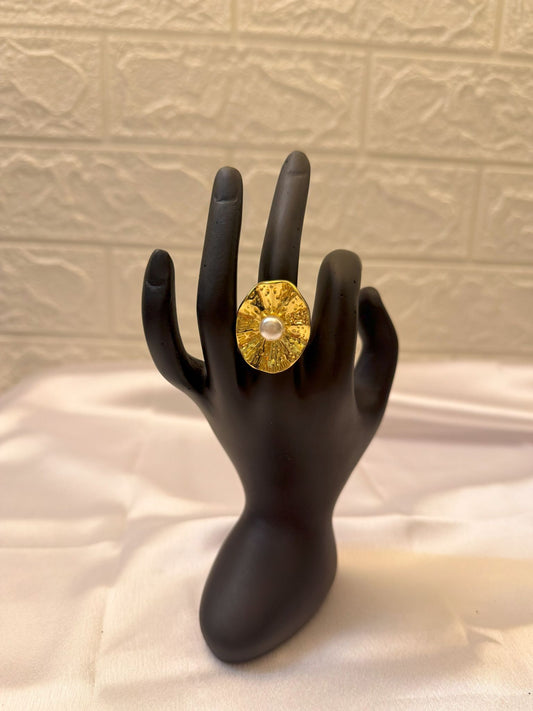 Petal Hug Ring