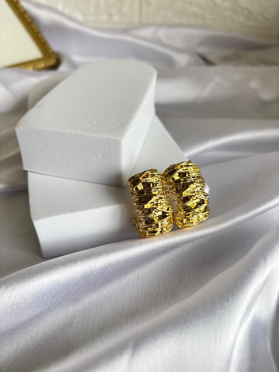 Royal Warp Earrings
